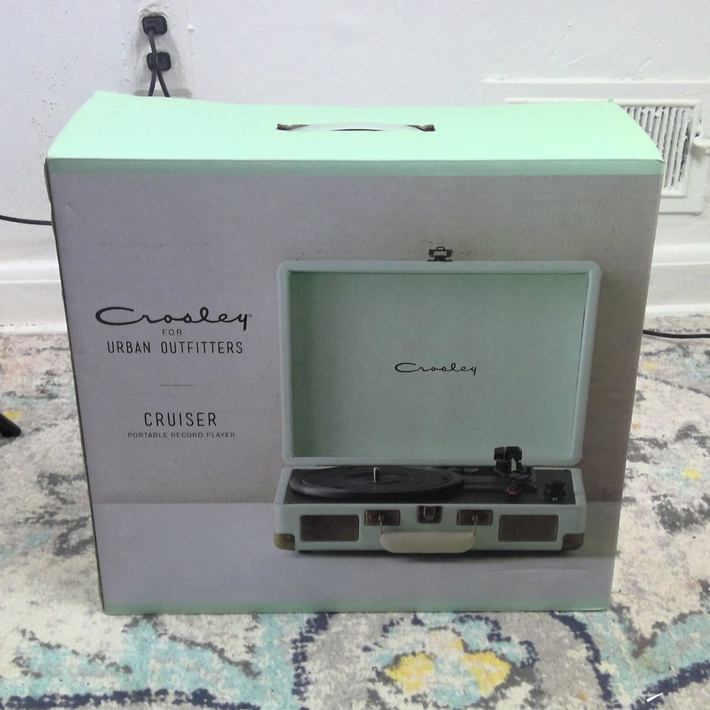 Seafoam Green Crosley Cruiser Turntable
